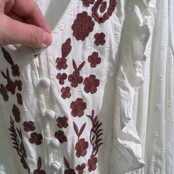 Sim & Sam sleeveless embroidered maxi dress fully lined size Medium - Picture 5 of 10